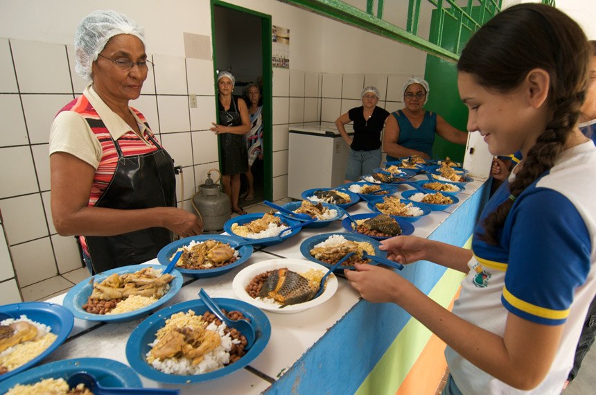 Cartilha orienta sobre o Pnae durante suspensão das aulas