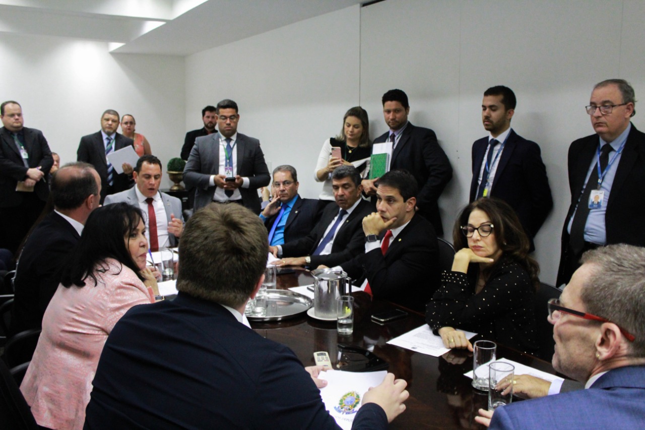Bancada federal capixaba pede auxílio aos pescadores do ES durante pandemia