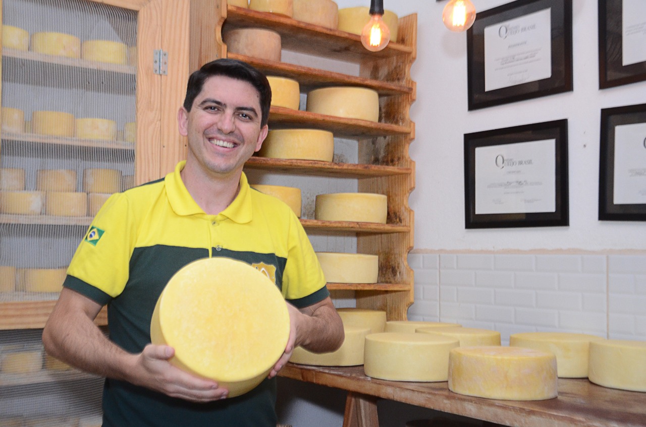 Queijaria abre vaga para degustador