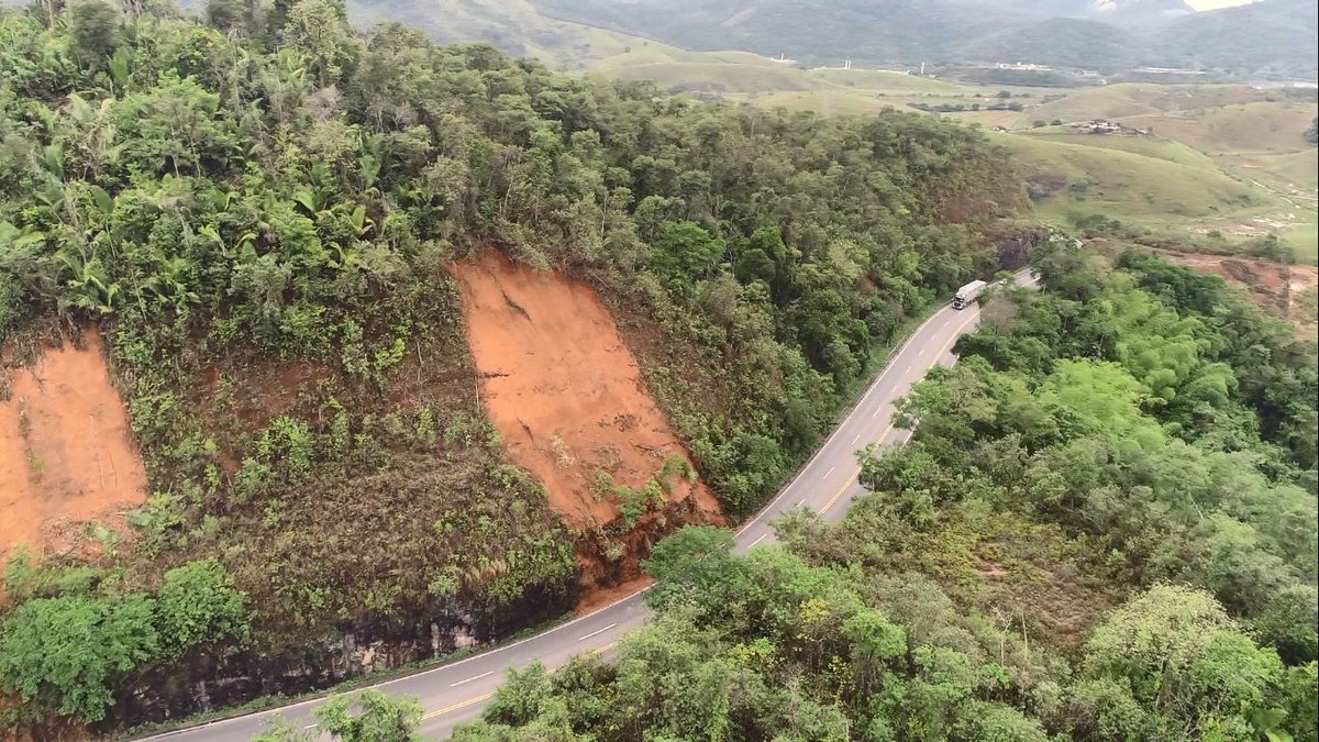 Vai pegar a BR-262? Veja as condições da pista!