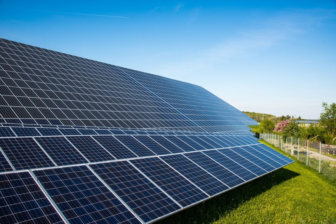 Brasil ganha primeira usina solar construída a partir de moeda digital