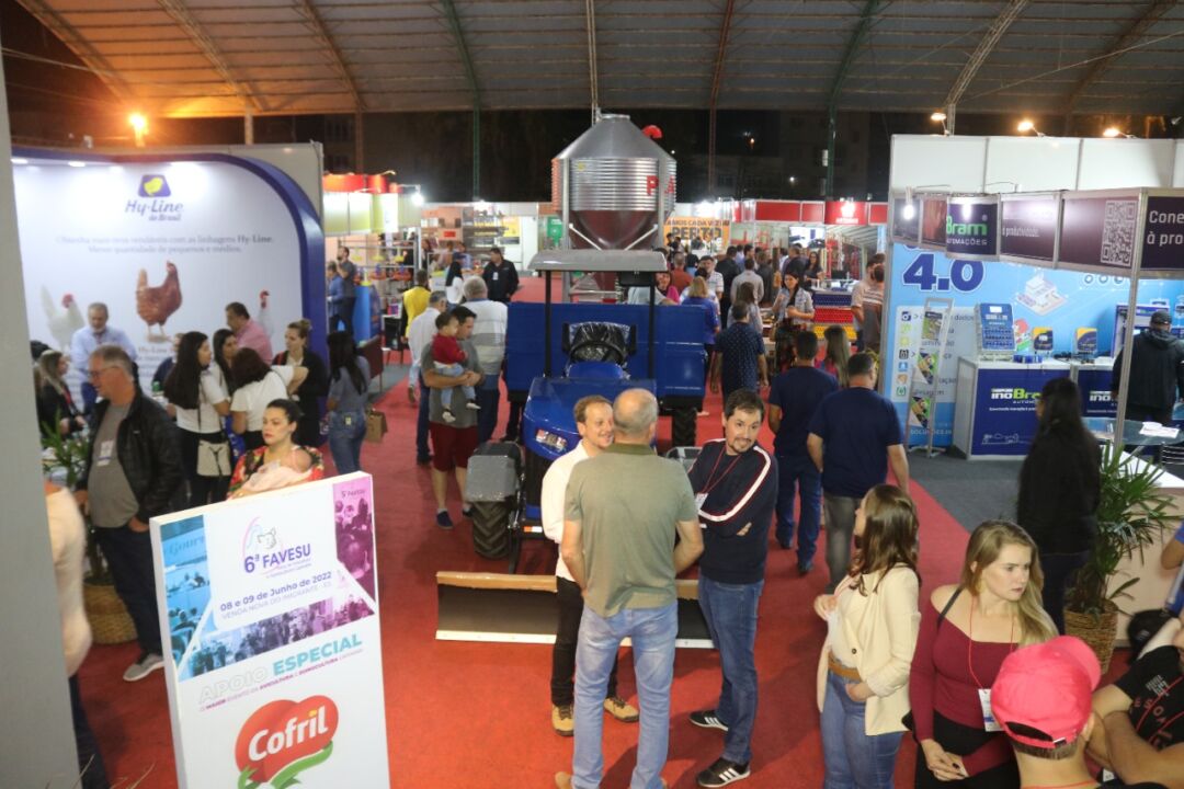 Novidades da avicultura e suinocultura serão apresentadas durante a Favesu 2024