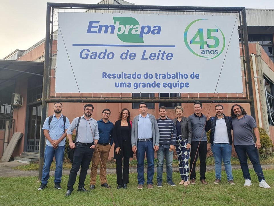 Laboratório do Idaf terá sistema on-line para resultados de análise da qualidade do leite