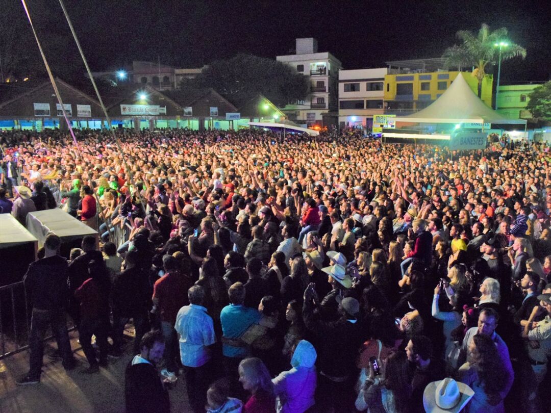 Festa do Colono terá show gratuito com Felipe Araújo em Santa Maria de Jetibá