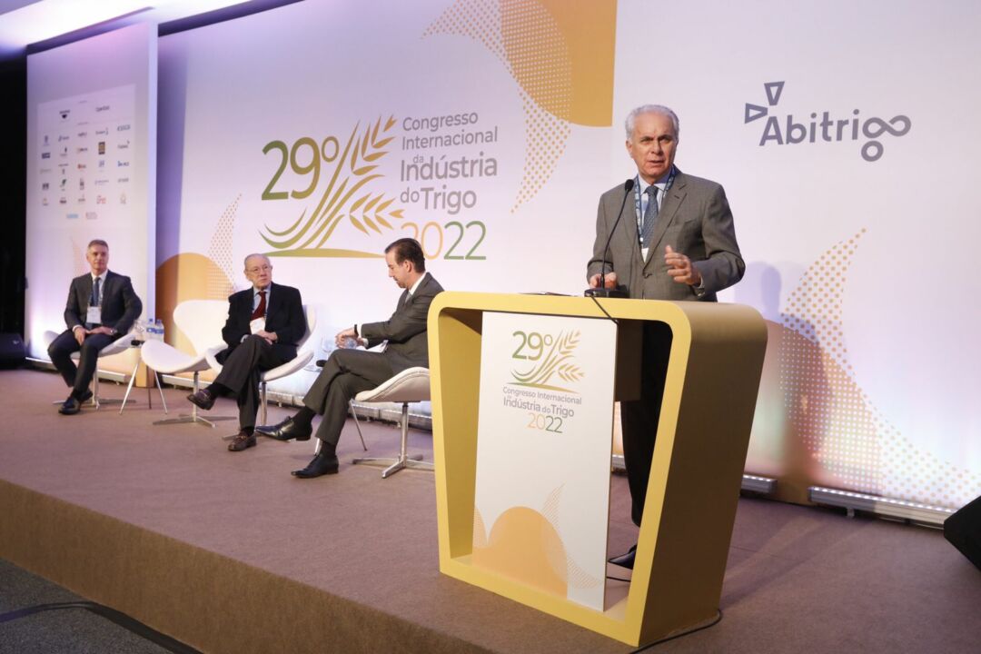 Ministro da Agricultura afirma que trigo é o maior desafio do Brasil