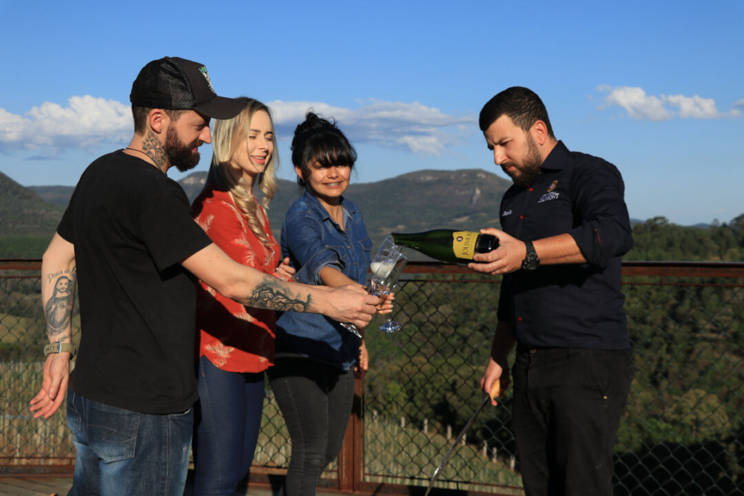 <strong>Vindima celebra produção de uva, sucos e vinhos em Gramado</strong>