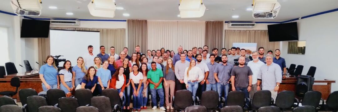 Profissionais participam de curso sobre produção avícola em Santa Maria de Jetibá