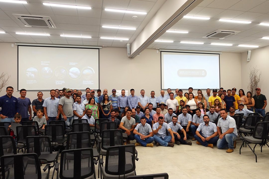 Coocafé lança novo programa de relacionamento e suporte técnico para cafeicultores