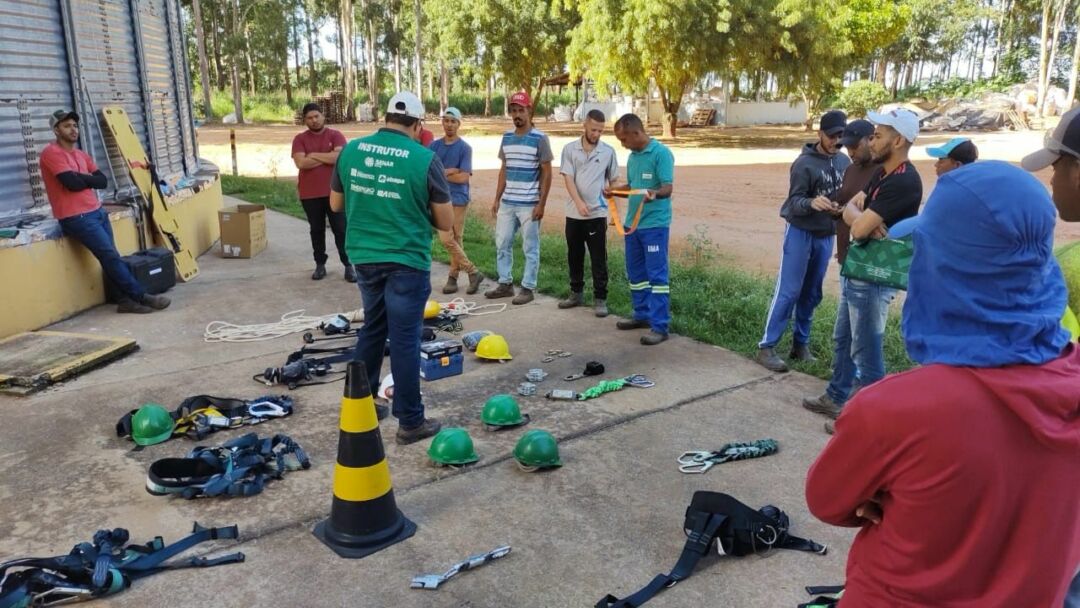 Capacitação para operação de secagem e armazenamento de grãos preza pela segurança dos trabalhadores no Oeste baiano