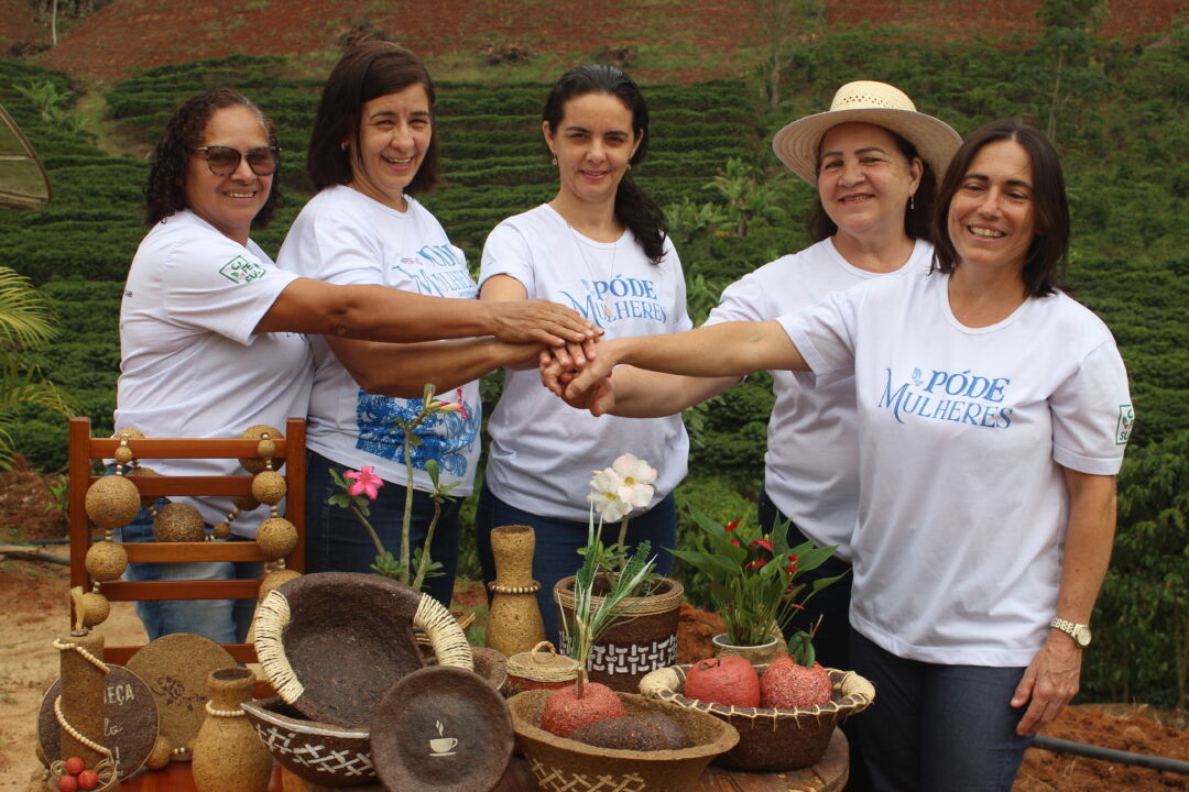 Conheça os núcleos femininos das cooperativas capixabas
