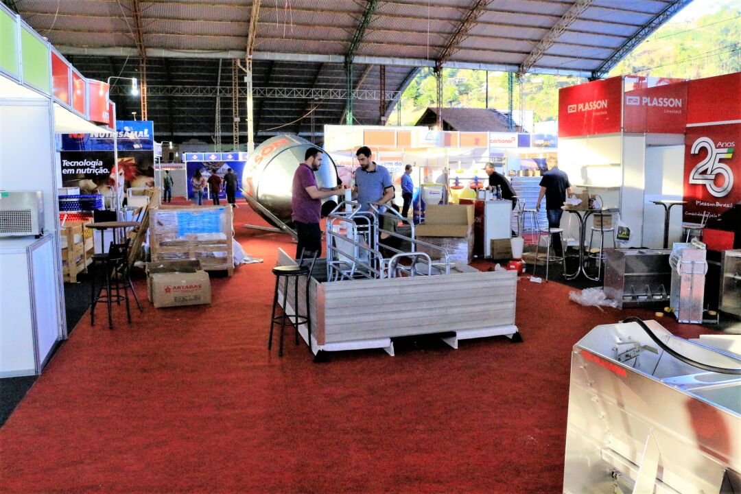 Feira de Negócios da Favesu reunirá players do setor avícola e suinícola