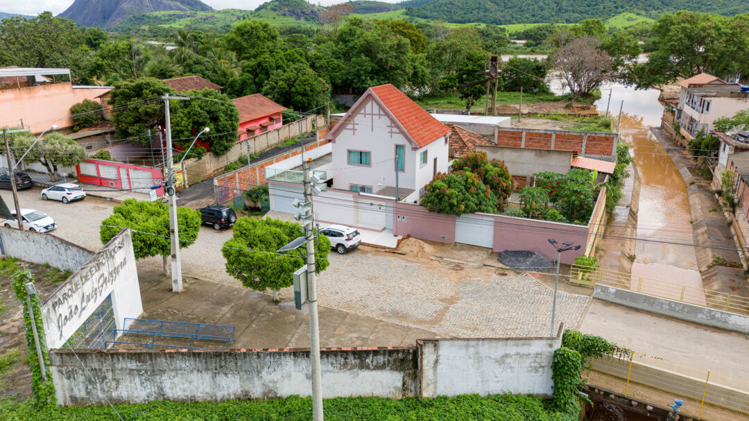 Cidade cortada pelo rio Doce ganha novo sistema de alerta contra inundação