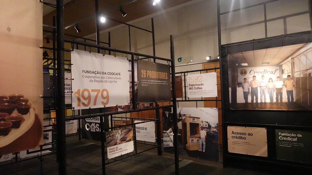 Coocafé celebra 45 de história no cooperativismo com exposição e novidades
