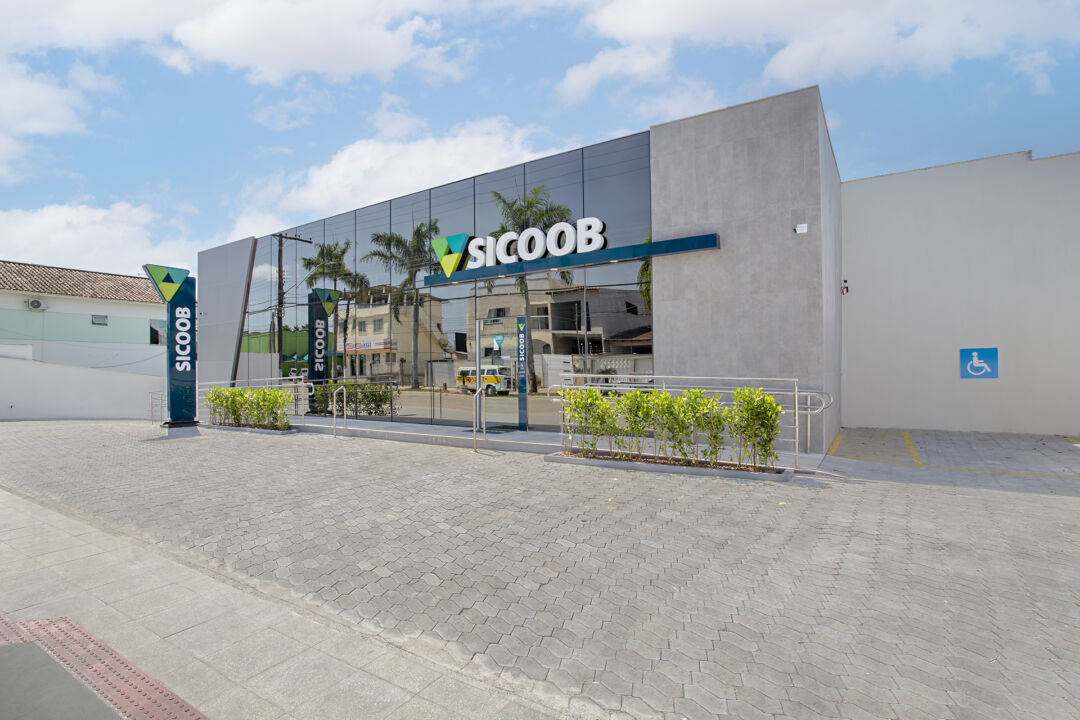 Sicoob ES mantém trajetória de crescimento e alcança R$ 1,2 bilhão de resultado em 2024