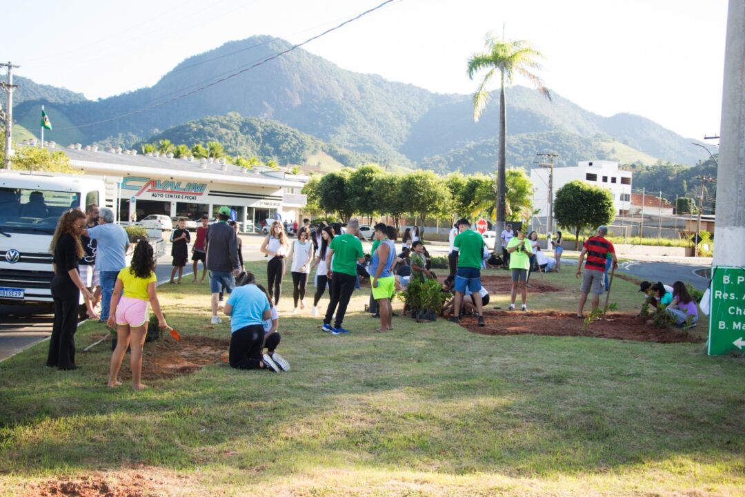 Cooperativas revitalizam espaços públicos em Alfredo Chaves