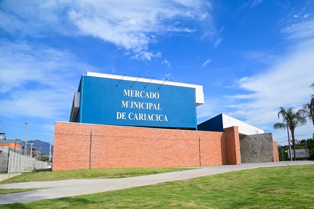 Mercado Municipal de Cariacica recebe propostas de interessados em abrir negócio no local