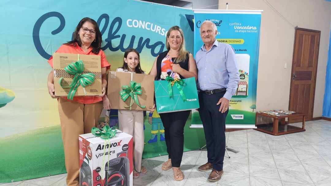 Estudante capixaba é premiada em concurso nacional do Sicoob