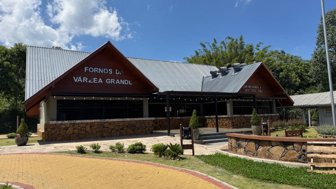 Pães e delícias coloniais de Gramado ganham novo espaço de produção