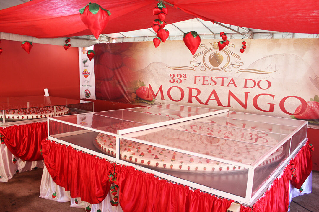 Festa do Morango terá torta gigante, farta gastronomia e shows musicais