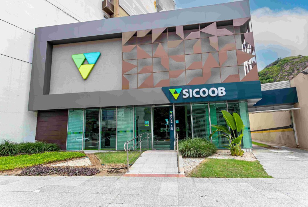 Sicoob ES registra alta de 24% no patrimônio líquido e se aproxima de 1 milhão de cooperados