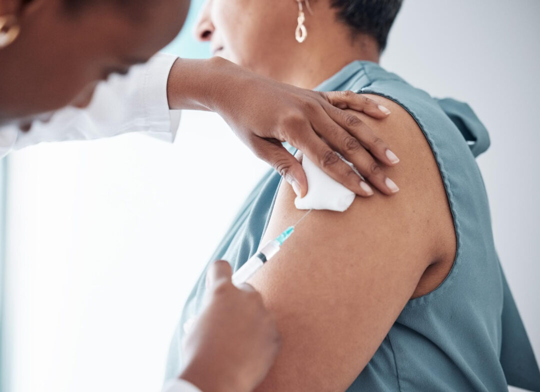 Vacina contra gripe aviária em humanos será testada em 700 voluntários brasileiros