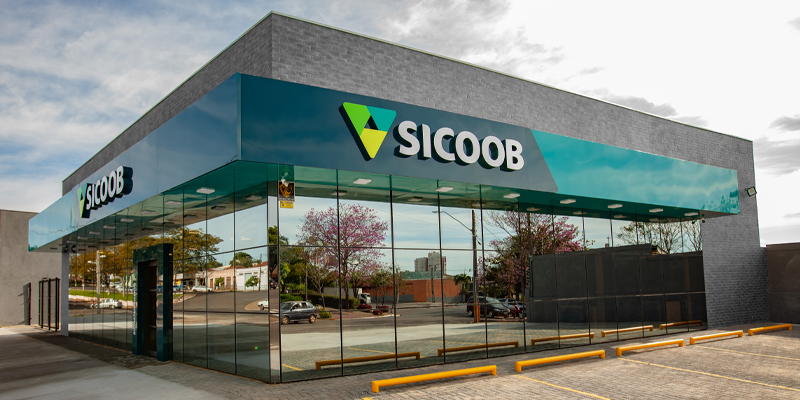 Sicoob ultrapassa marca de 10 milhões de cooperados e amplia presença no sistema financeiro brasileiro