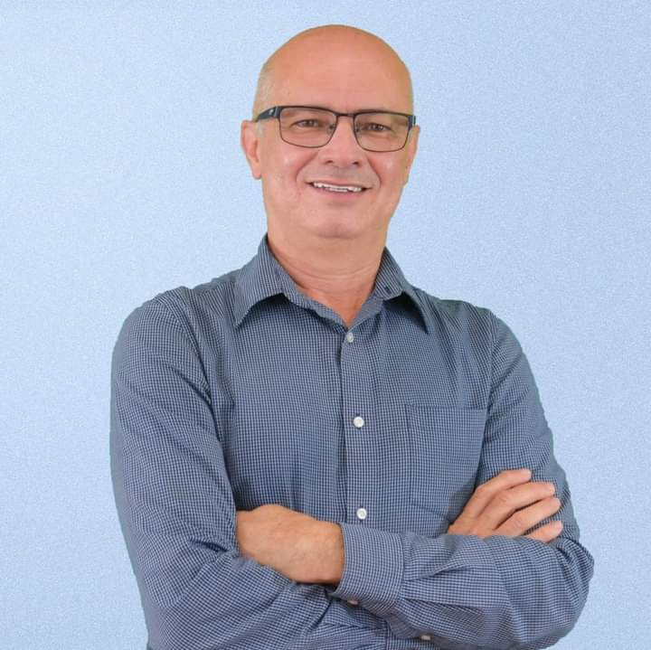 Professor Luiz Carlos Professor Luiz Carlos