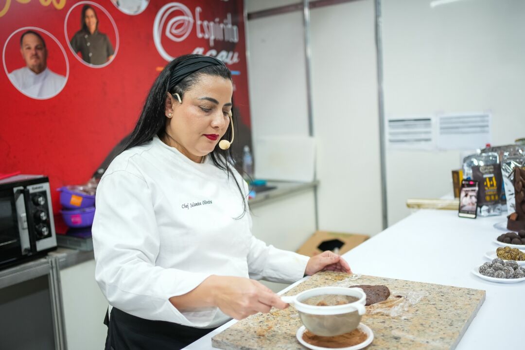 Cacau Fest leva chocolate para pratos doces e salgados em Linhares