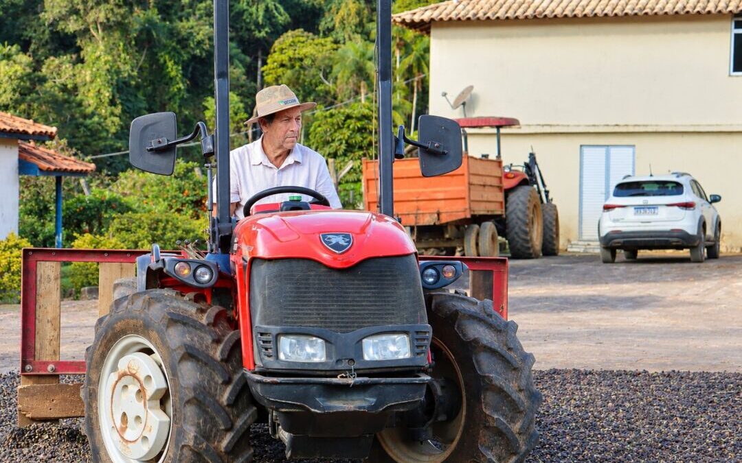 Sicoob ajuda a cultivar o futuro de uma família de cafeicultores