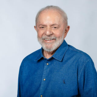 Lula vence Flávio Bolsonaro e é reeleito presidente da República
