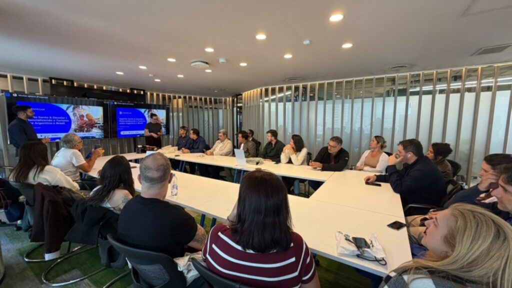 Outro tema discutido pela delegação foi a possibilidade de uma rota aérea direta entre Vitória e Buenos Aires. A proposta foi apresentada durante reunião com Mariana Marshall Parra, secretária e chefe do setor de Turismo da Embaixada do Brasil na capital argentina, realizada na terça-feira (20).