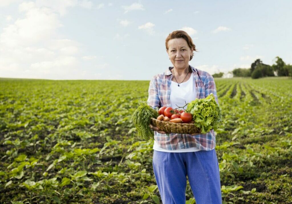 AGRICULTORA_FREEPIK