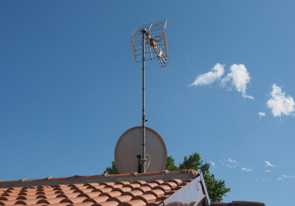 Antena - internet - Freepik