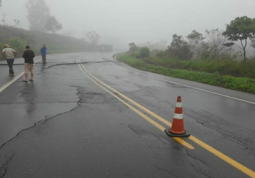 BR-262-interditada-em-Minas-Gerais