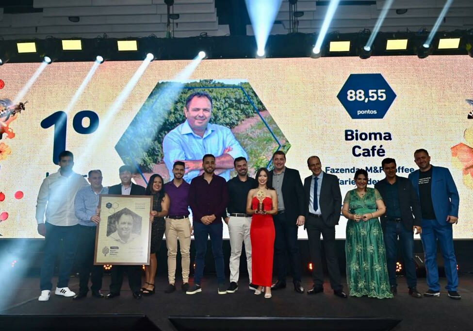 Bioma-Cafe_1-lugar-cereja-descascado