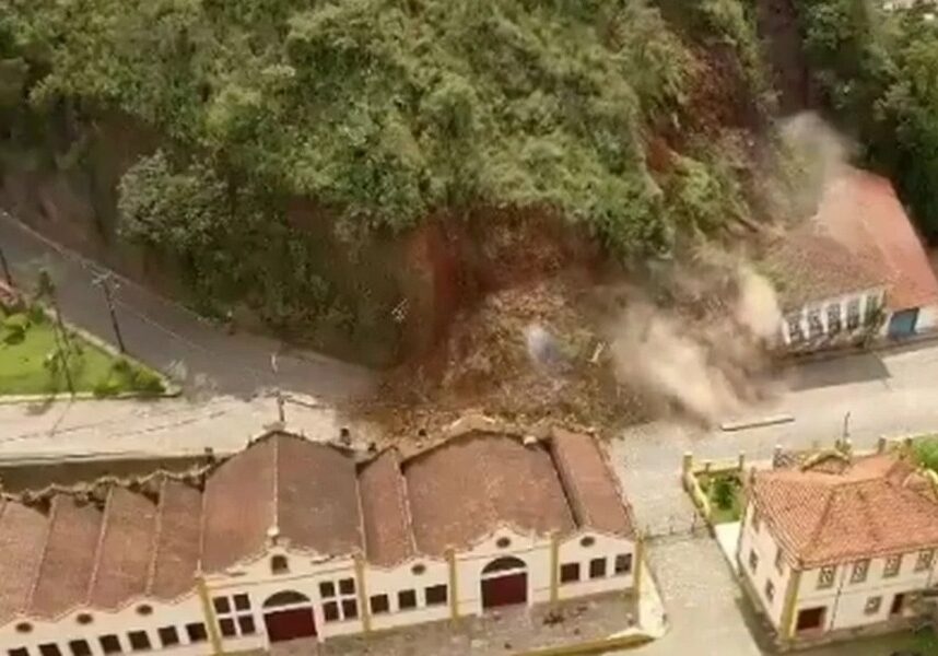 Casarao-Ouro-Preto-e-destruido