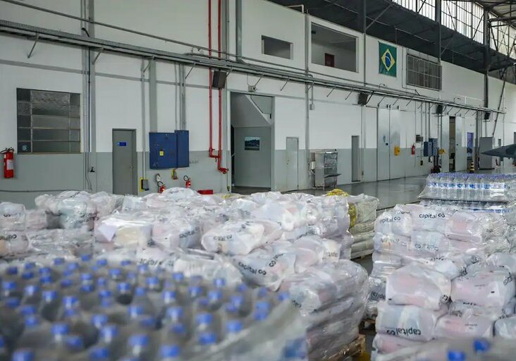 Cestas-de-alimentos-para-o-RS