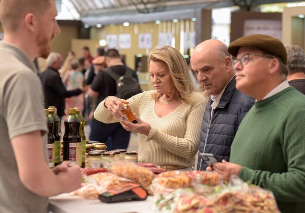 Connection Connection-Divulgação