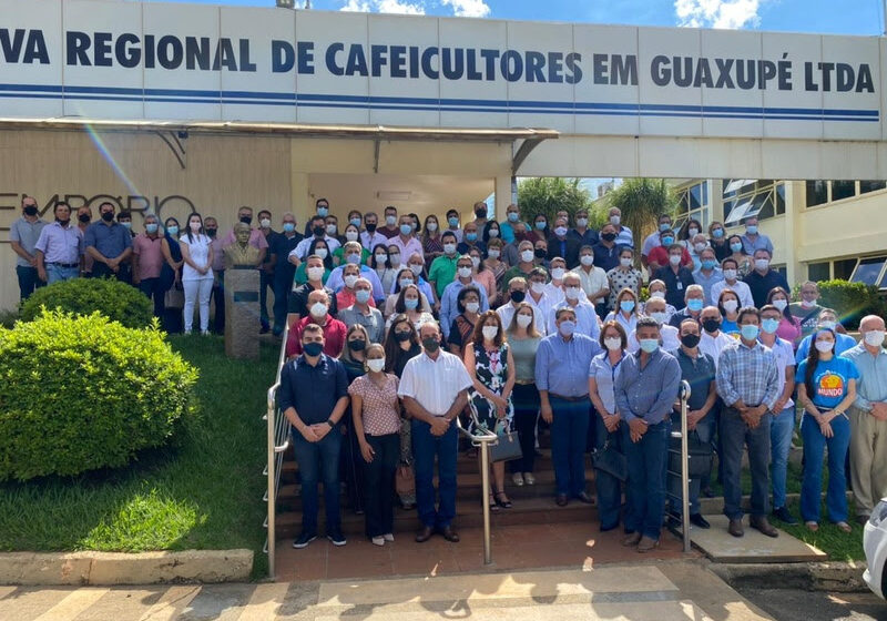 Cooxupe-doa-recuros-a-hospitais