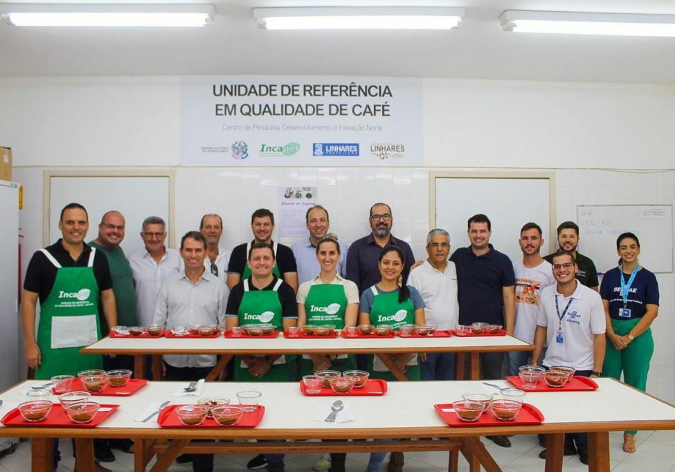 Fase-degustacao-dos-cafes-do-concurso-de-qualidade-Foto-Kevyn-Fracalossi-6-1024x682-1