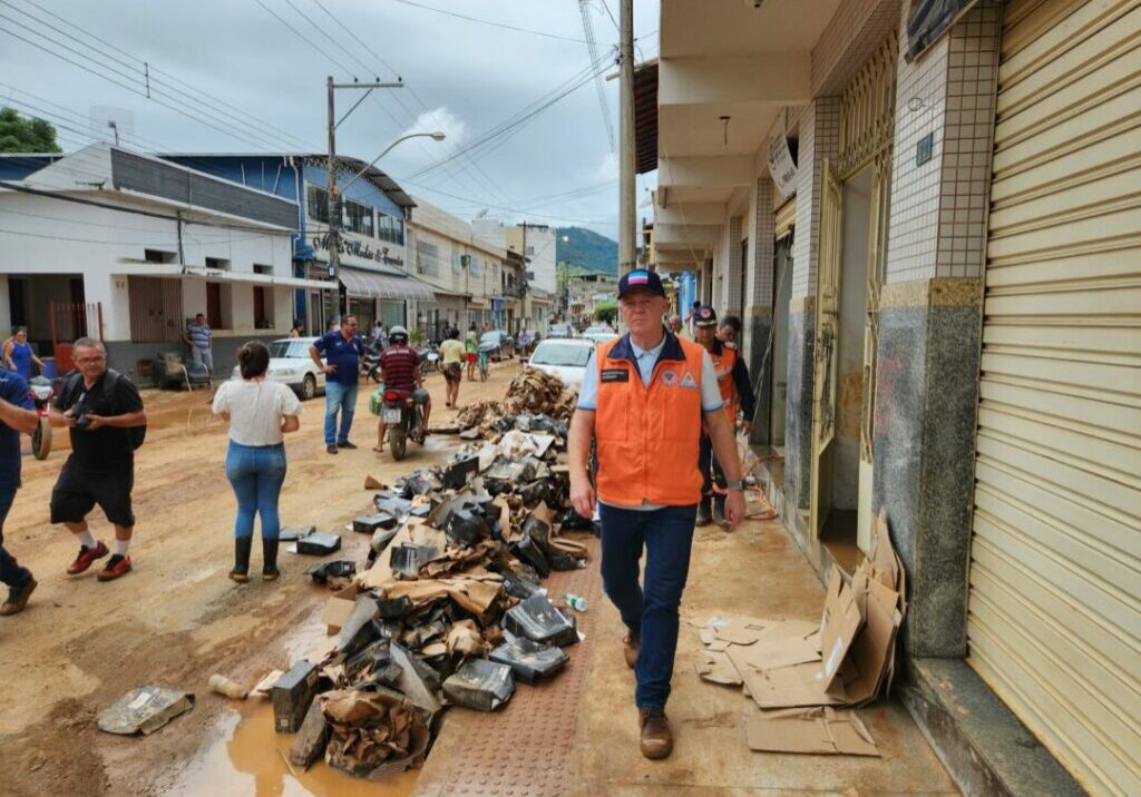 GOVERNADOR_MIMOSO