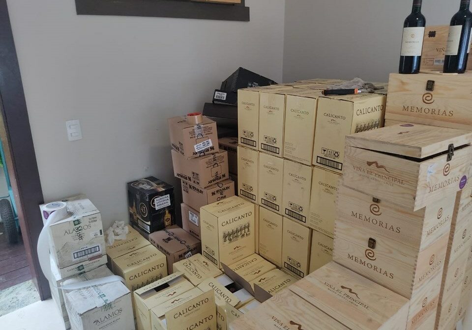Garrafas-de-vinho-apreendidas