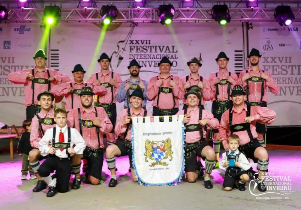 Grupo-de-Dancas-Hugelmanner-Platter