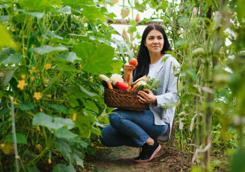 MULHER_AGRO_FREEPIK