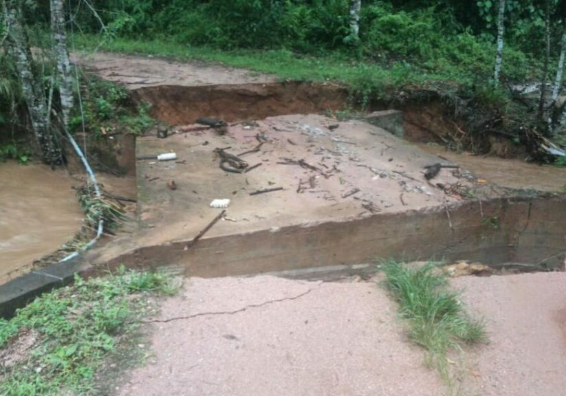 Ponte-destruida-em-Sao-Bento
