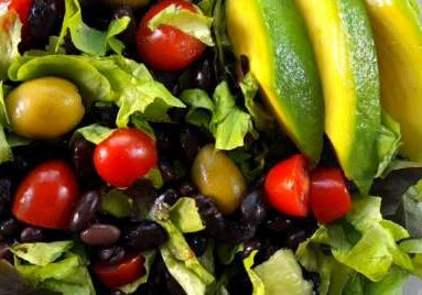 Salada-feijao-preto-cortada-3