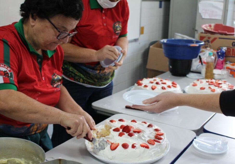 Tortas de morango na escola (28)