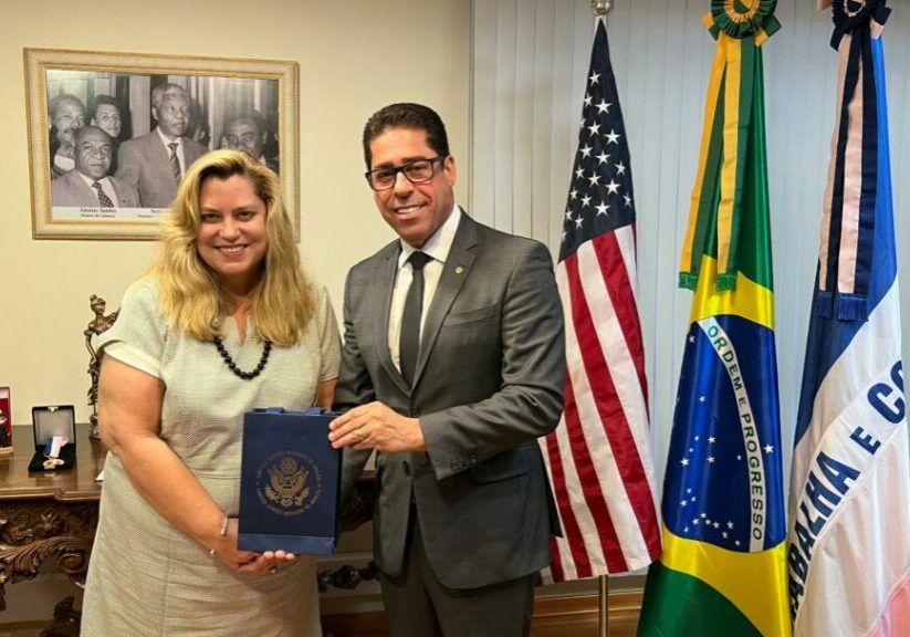Visita_Consulado