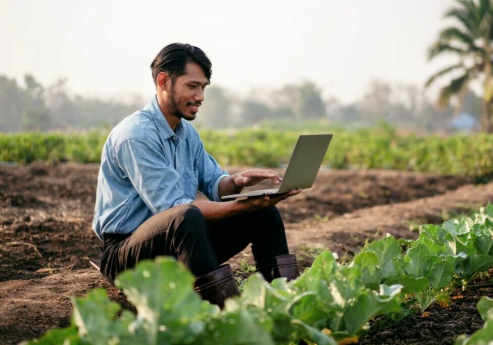 computador_campo_ENVATO-1