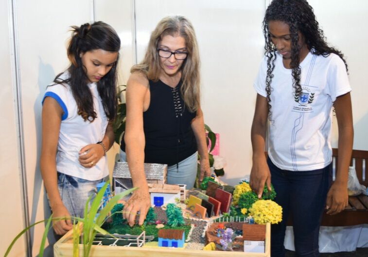 feira-escolar-exposul